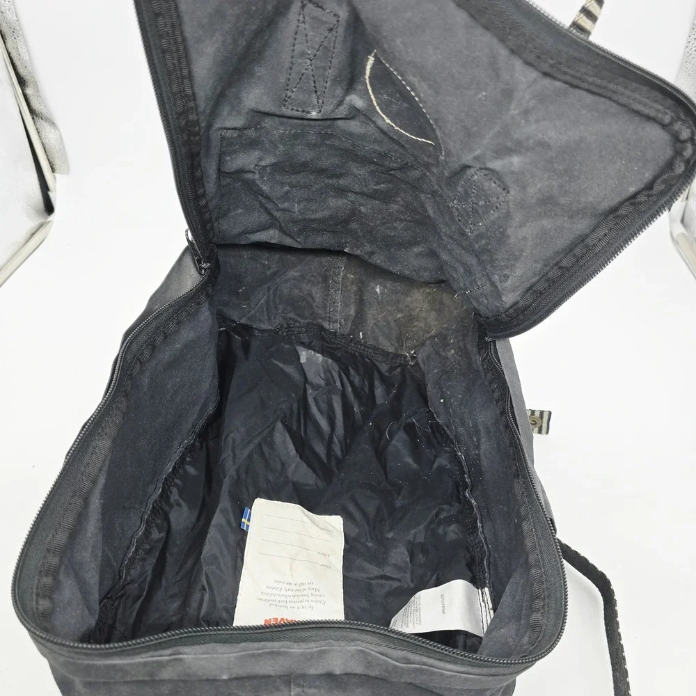 Fjällräven has wear